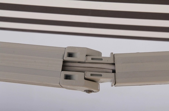 Polímero de poliéster con brazo plegable, toldo retráctil para uso manual en terrazas y resistente a los rayos UV
